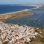Agua Jardim ألفور